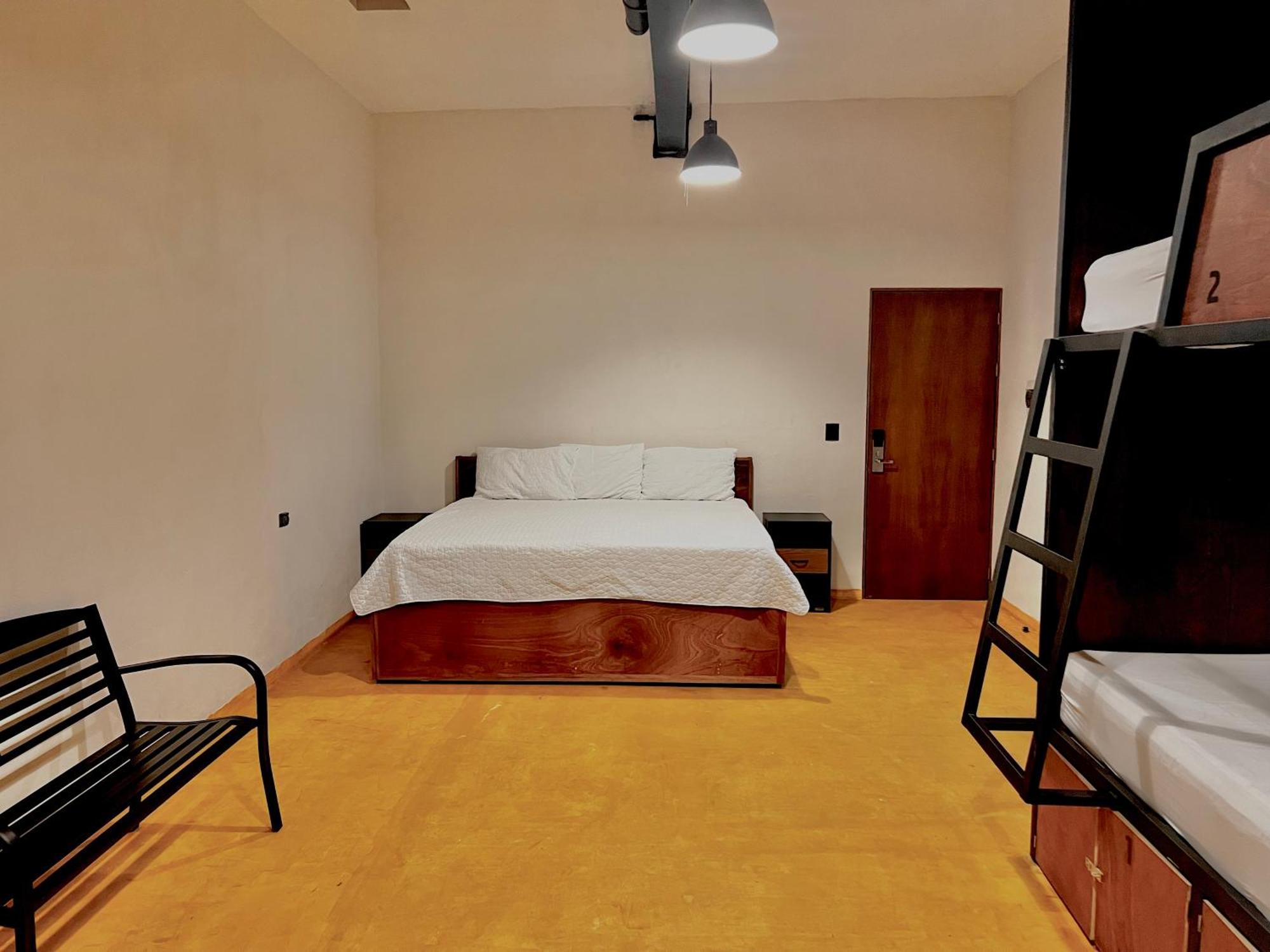 Caleta Hostel Rooftop & Pool Канкун Экстерьер фото
